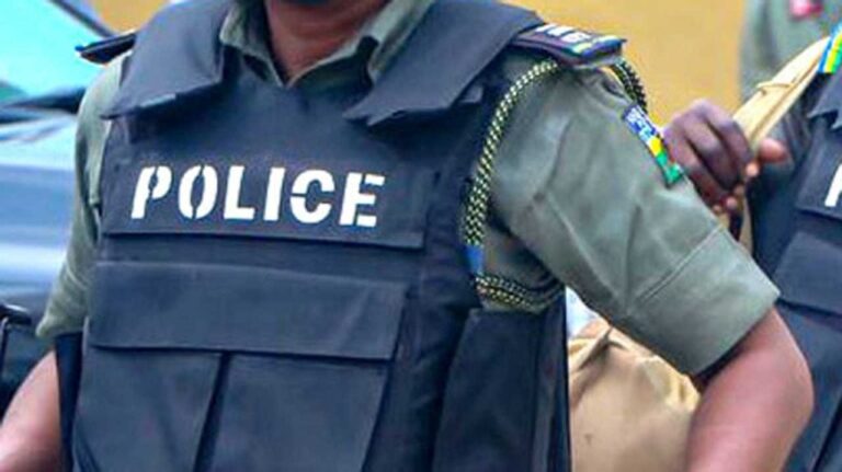 Abuja police arrest robbery suspects after a raid. Mob almost lynched them! Hunt on for accomplices. Case now with SCID.