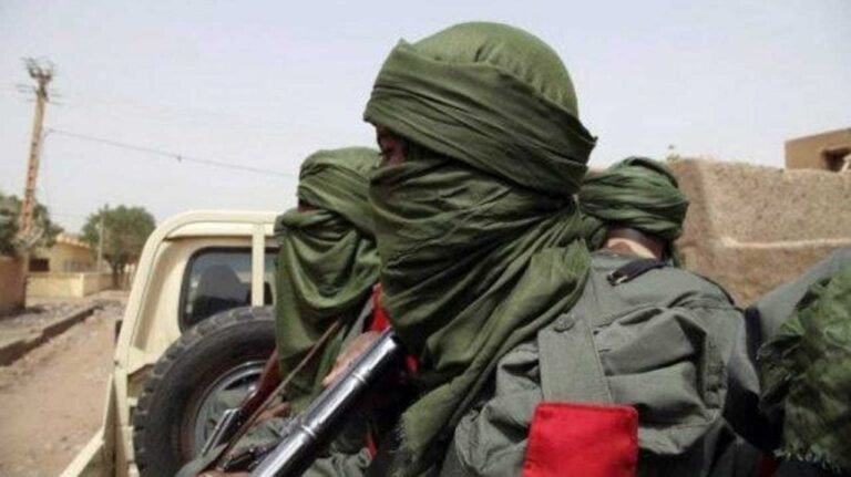 7 abducted in Kwara kidnapping on Obbo-Ayegunle rd. 3 children found safe. Police search continues for victims & suspects. Public help needed.