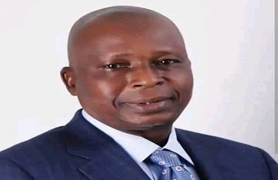 AGF denies EFCC allegations from Atiku's aide. Office says no EFCC, Sol-Gen meeting with governors on APC defection; claims "baseless."