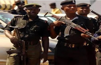 Police smashed a dangerous FCT robbery syndicate. One suspect died in a gun battle. Seven arrested. This Abuja police action boosts safety.