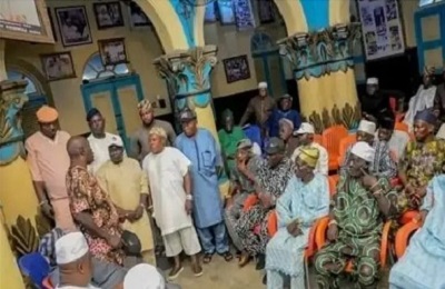 Lagos monarch dethrones six chiefs for attending Labour Party rally without approval, citing protocol breaches before local elections.