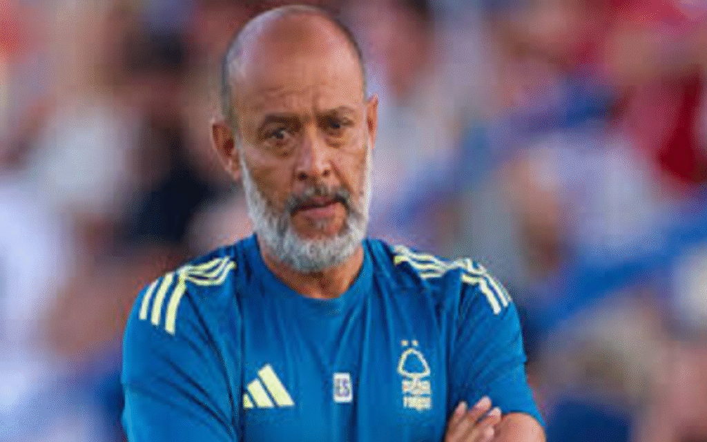 Nuno Espirito Santo on West Ham touchline during 1-1 draw against Everton in his first match as manager